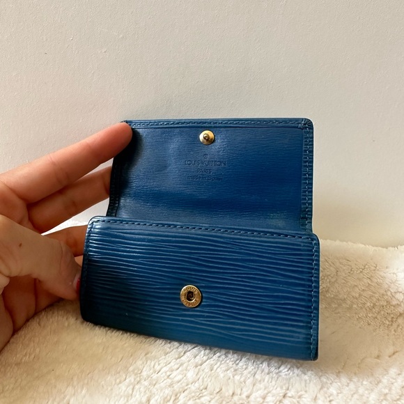Authentic Louis Vuitton Epi Key and Card Holder - Picture 10 of 14